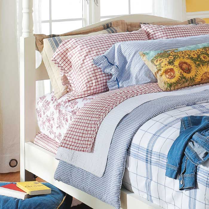 Mix & Match Bedding for a Layered Look | My Home My Style
